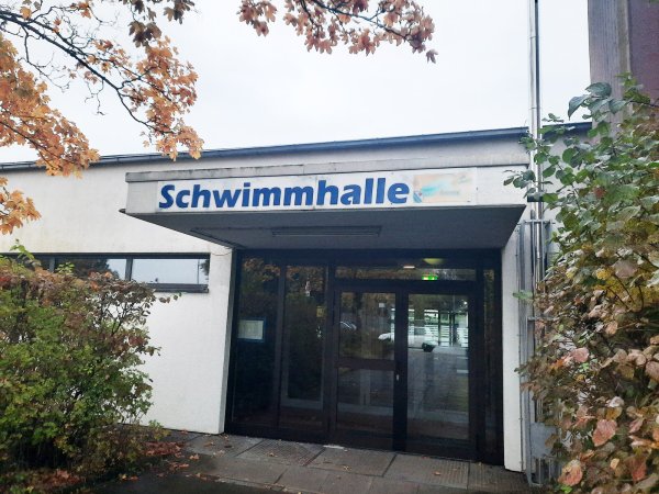 In der Bösingfelder Schwimmhalle steht eine größere Reparatur an. - © Lorraine Brinkmann