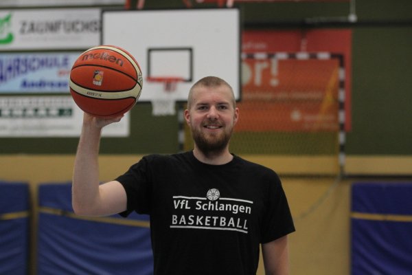 Felix Huchtmann trägt gerne den Dress des VfL Schlangen. - © Sebastian Lucas