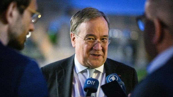 Armin Laschet ist aktuell wieder in aller Munde – und wird auch als nächster Bundesaußenminister gehandelt. - © Bernd von Jutrczenka/dpa