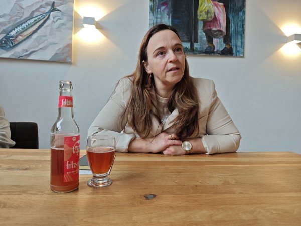 Katrin Freiberger tritt für die SPD im Wahlkreis 135 an und will, auch wenn die Diskussionen um Migration die Schlagzeilen bestimmen, ihre Themen setzen. - © Svenja Ludwig