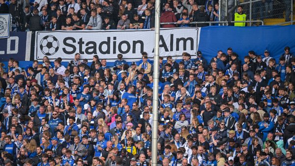 Arminia Bielefeld rechnet nach dem Aufstieg in die 2. Liga mit einem großen Zuschauerzuspruch. - © Teresa Kroeger/RHR-FOTO