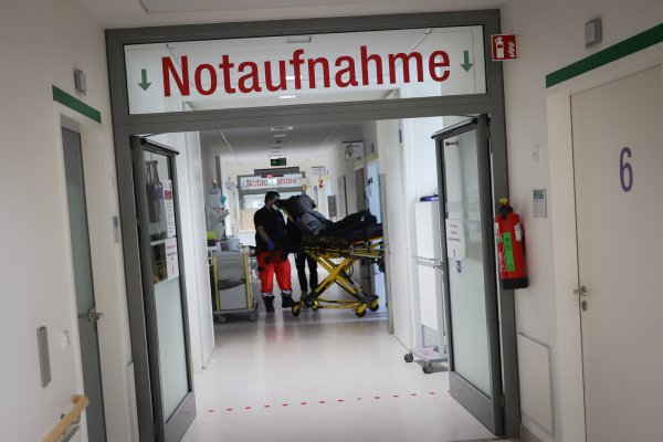 Vor allem in Notaufnahmen ist die Situation oft angespannt. Viele Kliniken registrieren hier die meisten Übergriffe auf das Personal. - © Christian Charisius