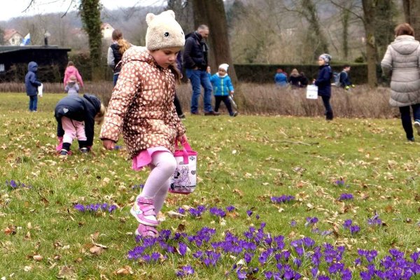 Da ist was los: Das Ostereiersuchen im Park. - © Marketing Extertal