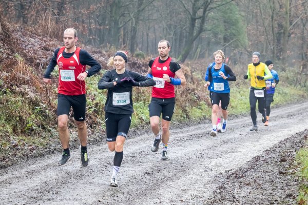Ann-Christin Opitz hat bereits drei Mal den Weihnachtscross in Borgholzhausen gewonnen, läuft gern Berge und ist unebenes Geläuf gewohnt. Beim 53. Hermannslauf geht sie als Favoritin an den Start. - © Sören Voss