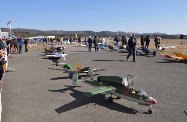 Die unterschiedlichsten Modellflugzeuge werden am kommenden Wochenende wieder in Oerlinghausen erwartet. Foto: Segelflugverein Oerlinghausen - © Segelflugverein Oerlinghausen