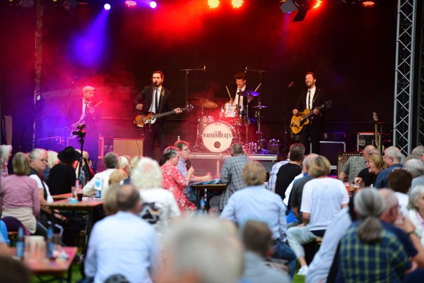 Die "KaiserBeats" spielen im Bega-Bad. - © Nicole Ellerbrake