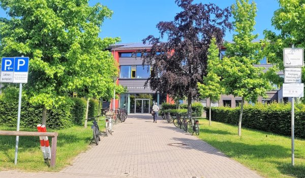 Das verschwundene Geld für den Abi-Ball scheint am Marianne-Weber-Gymnasium wieder da zu sein. - © Foto: Katrin Kantelberg