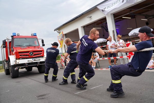 Zentimeter für Zentimeter kämpften die Teams um den Sieg. - © Freitag TV