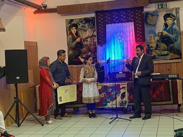 Der Afghanische Kulturverein Lippe hat im Saal des Heimatvereins Heidenoldendorf eine Ausstellung zum afghanischen Neujahresfest (Nauroz) eröffnet. - © Afghanischer Kulturverein Lippe