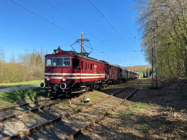 Die Museumseisenbahn auf Osterfahrt. - © Golo Kahlert