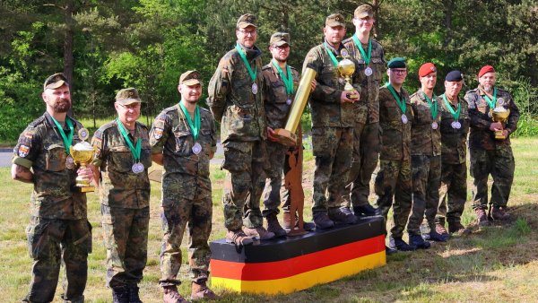 Die Siegermannschaften des IMSB 2024. - © Peter Kottmann