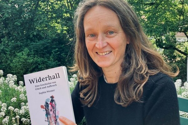 Sophia Wesner hat ihren Debütroman veröffentlicht. Es ist eine Coming of Age-Geschichte. Das nächste Buch ist schon in Arbeit. - © Bildrechte: Sophia Wesner