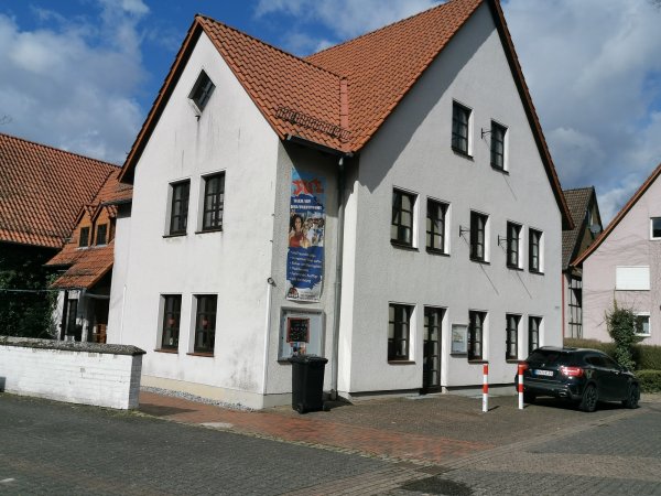Das Neue Haus in der Kellerstraße: Der Sitz des Vereins „KOMM" ist eine städtische Immobilie. Für Kinder und Jugendliche von 6 bis 20 Jahren werden dort verschiedene Freizeitaktivitäten angeboten.  - © Sylvia Frevert(LZ)