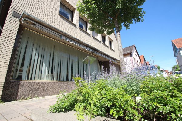 Das Haus Nummer 9 in der Nordstraße - die ehemalige Schlachterei Sümenicht - gehört jetzt der Gemeinde Extertal. Es soll saniert werden. - © Jens Rademacher