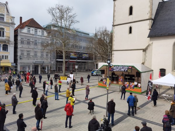 200 Teilnehmer kamen am 1. Mai nach Detmold - © Malte Cilsik