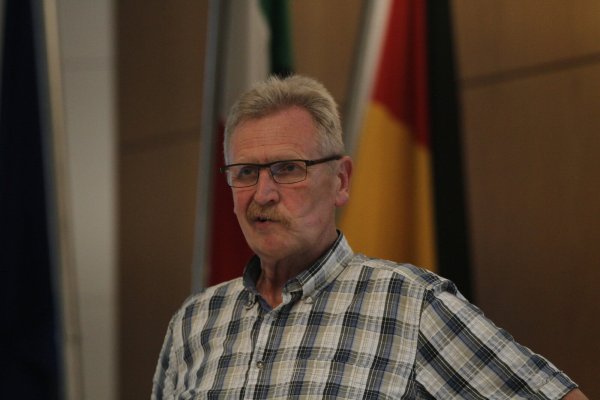 Gottfried Dennebier bittet zum Krisengipfel nach Detmold. - © Sebastian Lucas