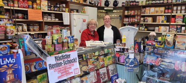 Hildegard und Anja Limberg sind die Tante Emmas aus Leese. - © Katrin Kantelberg