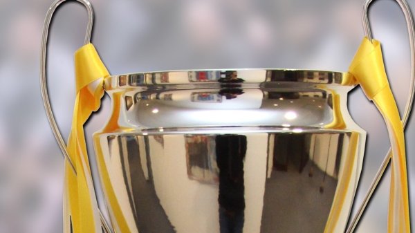 Der Pokal. - © Sebastian Lucas