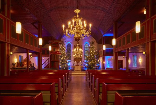 In der Kirche zu Bergkirchen erklingt das letzte weihnachtliche Konzert bei Kerzenschein. - © Kirchengemeinde Bergkirchen