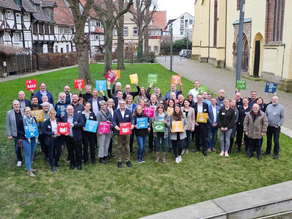 Mehr als 50 Mitglieder hat die Steuerungsgruppe, die die Nachhaltigkeitsstrategie für Lemgo gestalten wird. - © Alte Hansestadt Lemgo