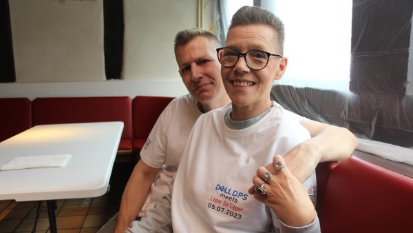 Ina und Sascha Thomas, Stellvertreterin und Vorsitzender des Vereins "Lipper für Lipper", stecken gerade mit vielen helfenden Händen mitten in den Renovierungsarbeiten. Das Fachwerkhaus in der Krummen Straße, das die vergangenen Jahre ein koreanisches Restaurant beherbergt hat, wird gerade in ein Sozialcafé umgewandelt. - © Janet König