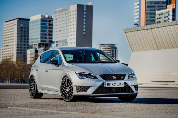 Ein Seat Leon Cupra von 2016. Die Tochtermarke Cupra soll in Zukunft Seat ersetzen. (Symbolbild) - © Seat/dpa