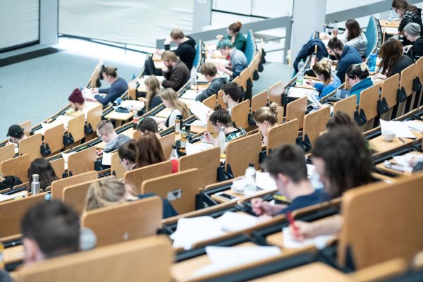 Im Audimax der TH OWL in Lemgo wird es ab Donnerstag besonders spannend, wenn man sich für Klima und Energie interessiert. - © TH OWL