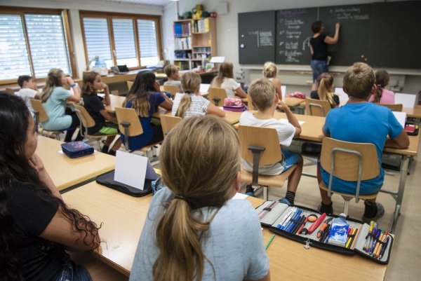 Die Aufarbeitung von Lernlücken gelinge vor allem dort, wo Unterstützung sowieso kaum gebraucht werde, kritisieren Lehrerverbände. - © Melanie Duchene