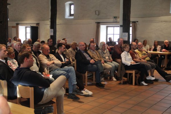 Impressionen aus dem Bürgerdialog aus den Zeiten vor den Corona-Kontaktbeschränkungen. Die Veranstaltungen werden gut besucht. - © Stadtteilmoderation Horn