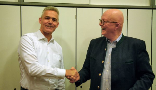 Der "Alte" und der "Neue": Dr. Ralf Struthoff (links) und sein Nachfolger Christian Becker, - © NWD-Freunde