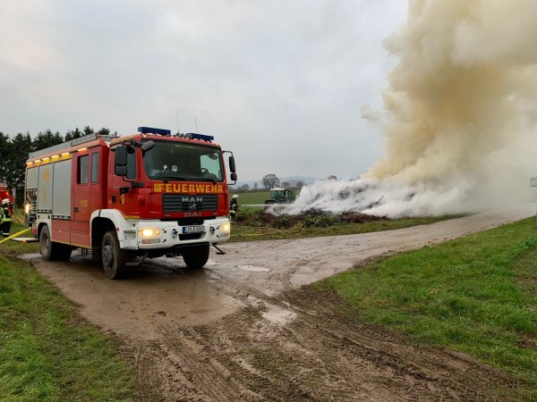 Die Rauchentwicklung war stark. - © Feuerwehr Dörentrup