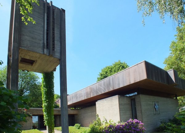 Die Friedenskirche an der Hornschen Straße in Remmighausen. Der Landschaftsverband Westfalen-Lippe will das Bauwerk erhalten. - © Kirche Detmold-Ost