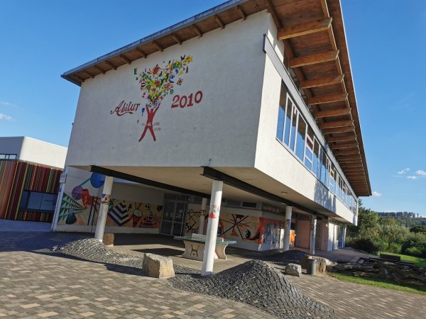 Die Renovierung des Barntruper Gymnasiums verteuert sich um rund 1,9 Millionen Euro. - © Sylvia Frevert