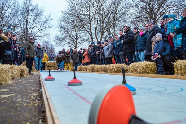 Das Eisstockschießen in Retzen im vergangenen Jahr. - © FreitagTV/Stock