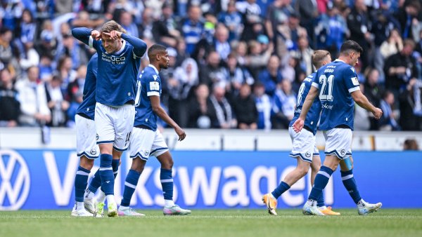 Joel Grodowski bejubelt mit dem angedeuteten "Lohmann" sein 1:0. - © Teresa Kroeger/RHR-FOTO