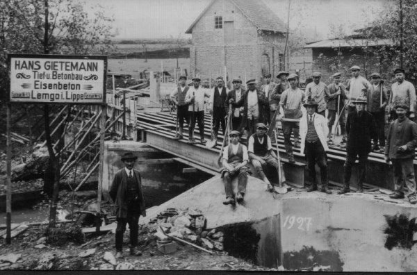 1927 wurde der Betrieb des ersten Teilstücks der Extertalbahn aufgenommen. - © Archiv vbe
