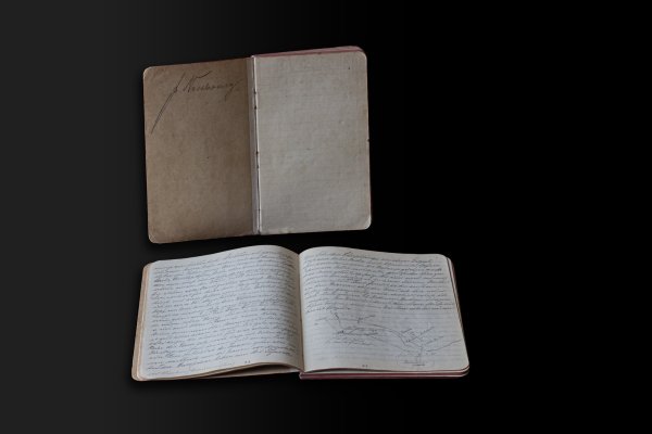 In zwei Tagebüchern schreibt Johannes Neubourg von seinem Leben in den damaligen Kolonien. Zu sehen und nachzulesen im Hexenbürgermeisterhaus. - © Stadt Lemgo
