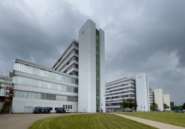 Die Universität in Bielefeld. - © Andreas Zobe