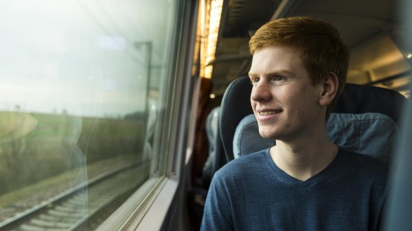 Lasse Stolley lebt im ICE und fährt durch ganz Deutschland. Ein Ende seiner Reise ist noch nicht in Sicht. - © privat/Lasse Stolley