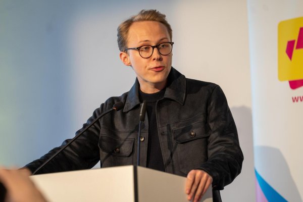 Torben Hundsdörfer während seiner Bewerungsrede beim Landeskongress. - © FDP Lippe