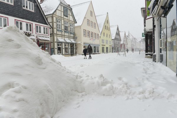 Die Mittelstraße in Lemgo ist kaum wiederzuerkennen. - © Nicole Ellerbrake