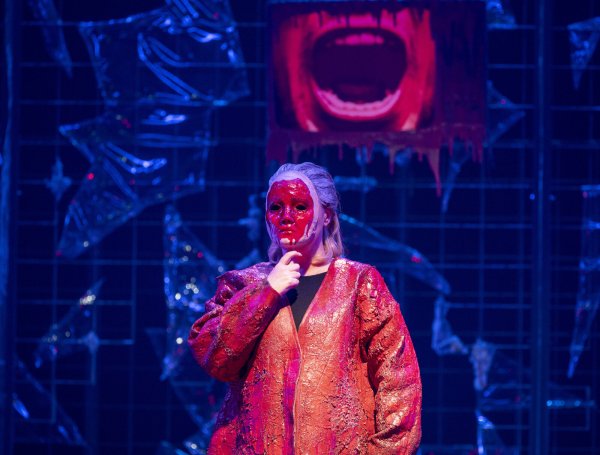 Oksana Kramareva in der Titelrolle von Turandot. - © Matthias Jung/Landestheater