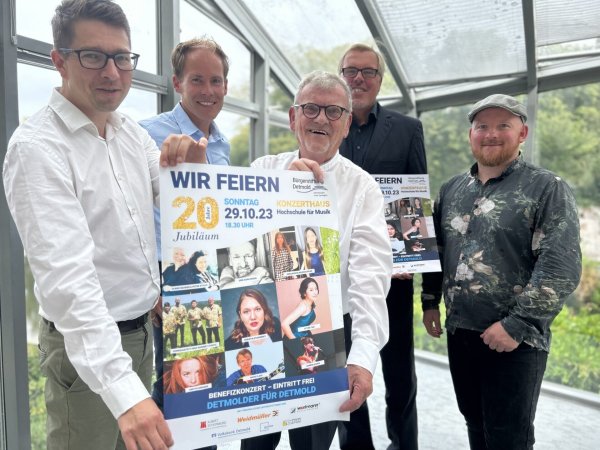 Maik Hübner (stellv. Vorsitzender) (von links), Friedrich Brakemeier, Kay Sandmann-Puzberg (1. Vorsitzender), Bern Dohn (Vorsitzender Stiftungsrat) und Jakob Bergmann (Projektmanager) freuen sich schon auf das Benefizkonzert der Bürgerstiftung Detmold. - © Karlotta Hensch