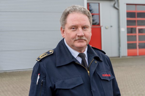 Wolfgang Kornegger war 15 Jahre Chef der Feuerwehr in Lügde. Der Kreisbrandmeister ist Nachfolger von Karl-Heinz Brakemeier.  - © Kreis Lippe