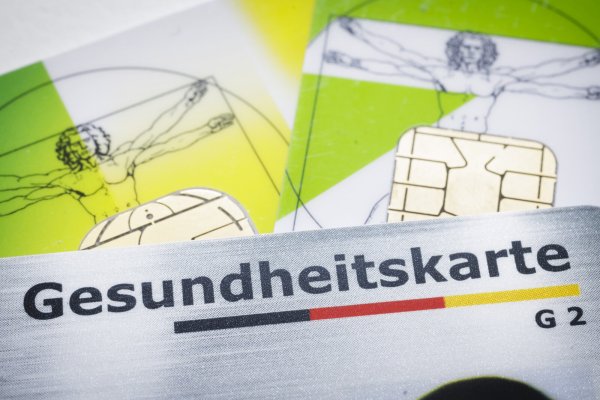 Viele Krankenkassen haben im laufenden Jahr ihre Beiträge erhöht. Zum Jahreswechsel erwarten Experten weitere Anstiege. - © picture alliance / photothek