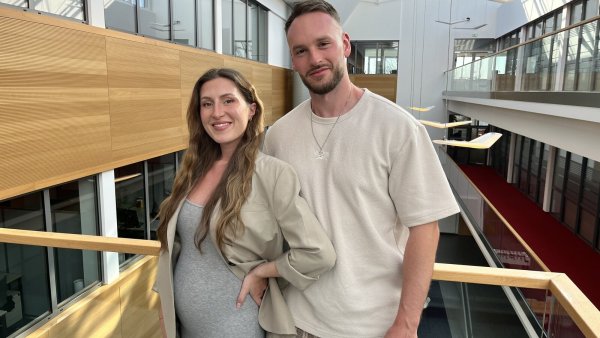 Eleni und Maurice sind beide als Fitnessstars bei YouTube unterwegs. Vor allem Eleni erreicht mit ihren Videos Millionen Menschen weltweit. - © Till Brand