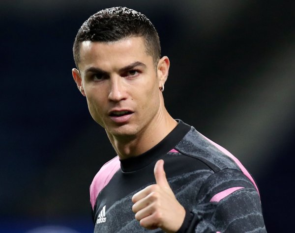 Der Kreis Gütersloh macht sich bereit für den Superstar: Cristiano Ronaldo. - © Luis Vieira