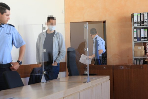 Die Anklage wirft dem Salzufler versuchten Mord vor. - © Janet König