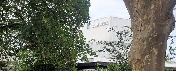 Bei Zumtobel in Lemgo kämpfen Mitarbeiter weiter um ihren Arbeitsplatz. - © Katrin Kantelberg
