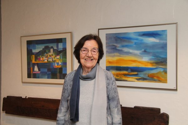 Inge Nerreter stellt ihre Bilder ab Sonntag im Gemeindehaus St. Nicolai aus. - © Nadine Uphoff